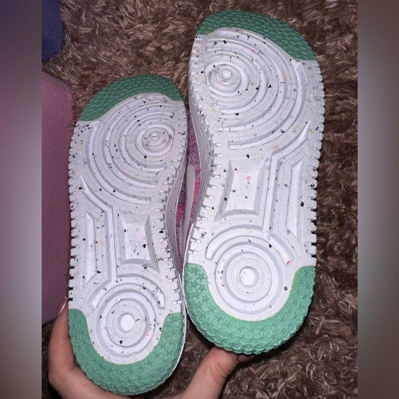 NWT Nike Air Force 1 Carter flyknit Women's Pink and White Sneakers 8 streetwear - Picture 6 of 7